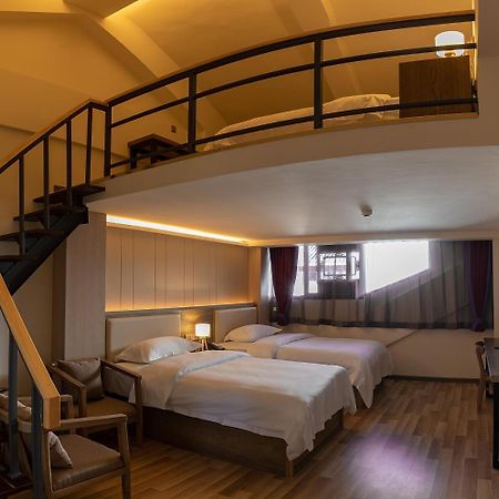 The Hump Hostel 驼峰客栈 Kunming Eksteriør bilde