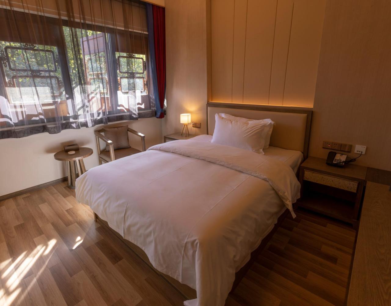 The Hump Hostel 驼峰客栈 Kunming Eksteriør bilde