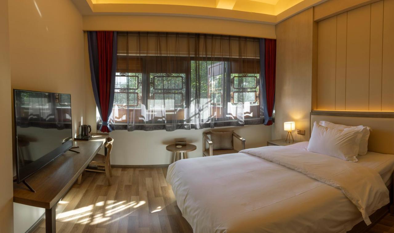 The Hump Hostel 驼峰客栈 Kunming Eksteriør bilde