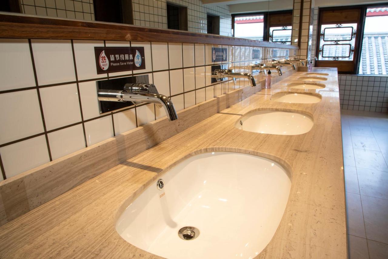 The Hump Hostel 驼峰客栈 Kunming Eksteriør bilde